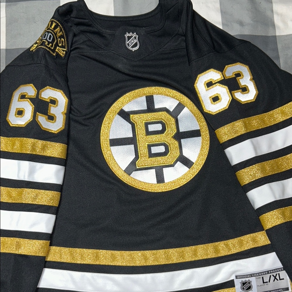 Black and Gold Boston Bruins jersey sparkly